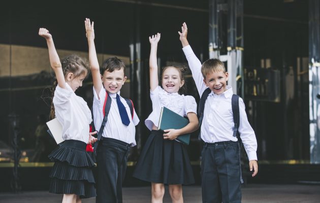 fotoksiążka szkolna jako prezent na zakończenie szkoły