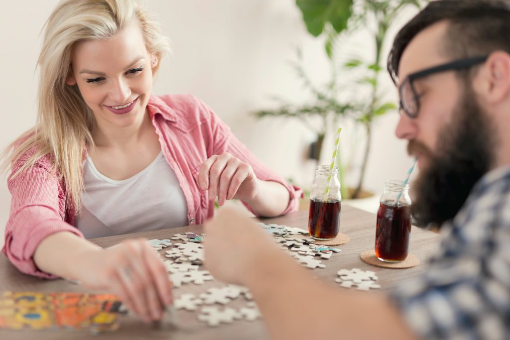 puzzle ze zdjęciem - pomysł na prezent na ślub zamiast kwiatów