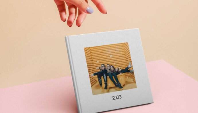 instabook z podsumowaniem 2023 roku