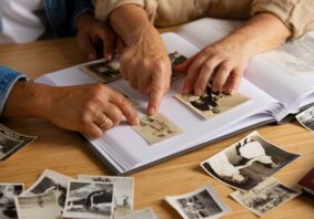 jak wkleić zdjęcia do albumu